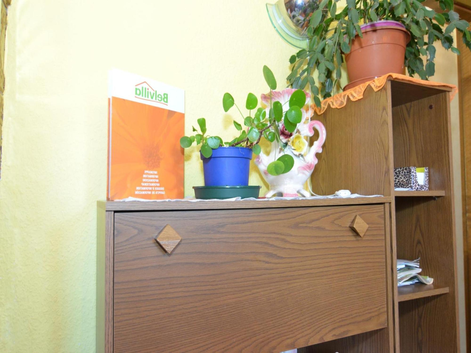 Holiday Home With Garden นอยสตาดท์ อัม เรนน์สไตก์ ภายนอก รูปภาพ